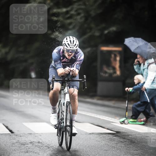 13.09.2026 - Stadtparktriathlon H.Heesch http://msf.ph/oto/10314782 13.09.2026 12:57:22 Radfahren 1127, 1284, 1301, 1333, 1338 meine-sportfotos.de