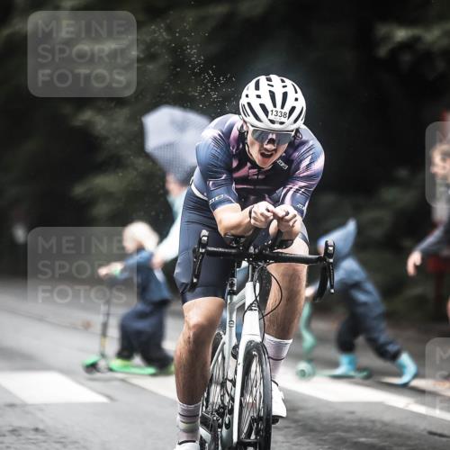 13.09.2026 - Stadtparktriathlon H.Heesch http://msf.ph/oto/10314800 13.09.2026 12:57:22 Radfahren 1127, 1284, 1301, 1333, 1338 meine-sportfotos.de