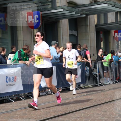 13.09.2026 - 21. swb-Marathon Bremen Strokosch-Dieckow http://msf.ph/oto/10314836 13.09.2026 10:56:42 Ziel 10157, 10408, 10578, 10610, 10700, 10772, 11000, 11079, 11236, 11292, 11328, 11484, 11667, 11872, 11946, 12032, 12284, 12434, 10240, 10356, 10372, 10486, 10540, 10675, 10721, 10771, 10824, 10844, 10888, 10936, 11064, 11069, 11256, 11317, 11349, 11407, 11474, 11601, 11795, 11844, 11855, 11871, 11911, 11996, 12543 meine-sportfotos.de