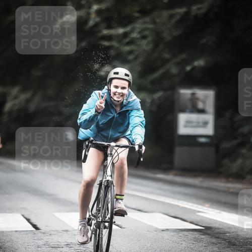 13.09.2026 - Stadtparktriathlon H.Heesch http://msf.ph/oto/10314868 13.09.2026 12:57:31 Radfahren 1091, 1127, 1283, 1392 meine-sportfotos.de