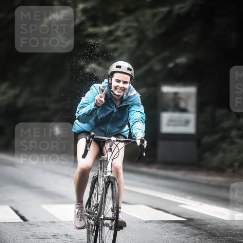 13.09.2026 - Stadtparktriathlon H.Heesch http://msf.ph/oto/10314876 13.09.2026 12:57:31 Radfahren 1091, 1127, 1283, 1392 meine-sportfotos.de