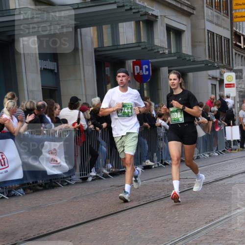 13.09.2026 - 21. swb-Marathon Bremen Strokosch-Dieckow http://msf.ph/oto/10314880 13.09.2026 13:15:52 Ziel 145, 481, 663, 740, 755, 792, 1605, 1955, 2623, 3134, 3149, 4128, 4823, 5430, 5554, 6106, 6721, 6744, 7307, 7413, 8398, 8487, 9031, 9115, 9278, 13008, 13158, 982, 1033, 1445, 2733, 3119, 3346, 3422, 3536, 3689, 3836, 3991, 4212, 4573, 4653, 5474, 5533, 5588, 5913, 6162, 6481, 6515, 7203, 7992, 9029, 9122, 9391, 9475, 9777, 13149, 13249 meine-sportfotos.de