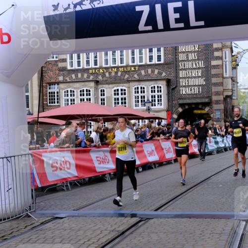 13.09.2026 - 21. swb-Marathon Bremen Tim E. http://msf.ph/oto/10314887 13.09.2026 10:55:37 Ziel 10256, 10725, 11014, 11466, 11631, 11910, 11977, 12201, 12218, 12258, 12549 meine-sportfotos.de