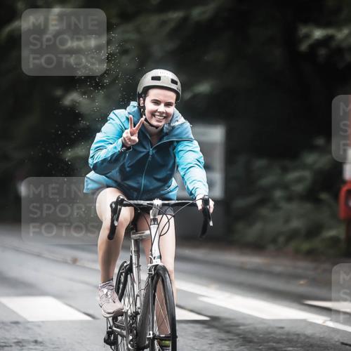 13.09.2026 - Stadtparktriathlon H.Heesch http://msf.ph/oto/10314890 13.09.2026 12:57:32 Radfahren 1091, 1127, 1283, 1392 meine-sportfotos.de