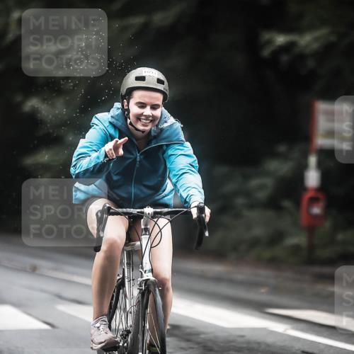 13.09.2026 - Stadtparktriathlon H.Heesch http://msf.ph/oto/10314897 13.09.2026 12:57:32 Radfahren 1091, 1127, 1283, 1392 meine-sportfotos.de