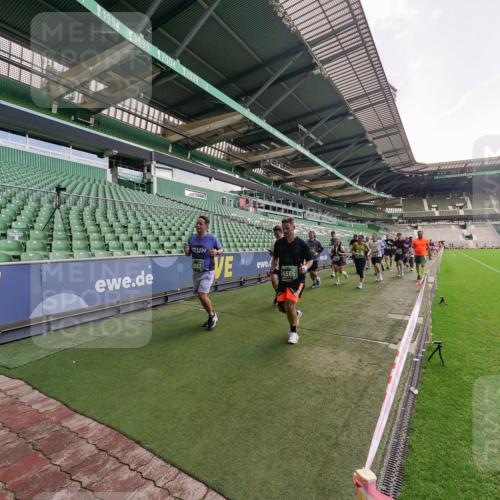 13.09.2026 - 21. swb-Marathon Bremen Michael Burmester http://msf.ph/oto/10314898 13.09.2026 13:10:51 Laufen im Stadion 164, 265, 373, 391, 448, 581, 869, 898, 984, 1180, 1738, 1855, 1867, 1894, 1952, 1967, 2202, 2232, 2268, 2281, 2284, 2299, 2330, 2333, 2339, 2342, 2353, 2432, 2443, 2471, 2525, 2530, 2531, 2553, 2573, 2589, 2594, 2654, 2669, 2682, 2714, 2717, 2784, 2785, 2804, 2819, 2836, 2907, 2920, 2932, 2976, 3026, 3032, 3063, 3082, 3086, 3089, 3122, 3159, 3174, 3207, 3208, 3291, 3316, 3333, 3352, 3370, 3398, 3409, 3410, 3470, 3707, 3769, 800 meine-sportfotos.de