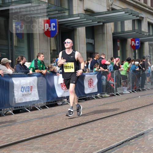 13.09.2026 - 21. swb-Marathon Bremen Strokosch-Dieckow http://msf.ph/oto/10314910 13.09.2026 10:56:44 Ziel 10157, 10166, 10408, 10578, 10610, 10700, 10772, 10969, 11000, 11079, 11236, 11292, 11328, 11484, 11667, 11946, 12032, 12284, 12434, 10240, 10356, 10372, 10486, 10540, 10675, 10721, 10771, 10824, 10844, 10888, 10936, 11064, 11069, 11256, 11349, 11407, 11474, 11601, 11795, 11844, 11855, 11871, 11872, 11911, 11996, 12434, 12543 meine-sportfotos.de