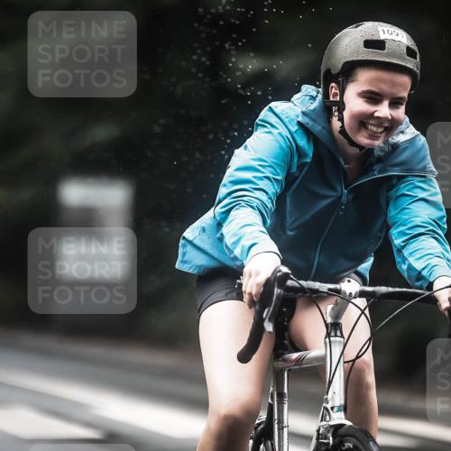 13.09.2026 - Stadtparktriathlon H.Heesch http://msf.ph/oto/10314921 13.09.2026 12:57:32 Radfahren 1091, 1127, 1283, 1392 meine-sportfotos.de