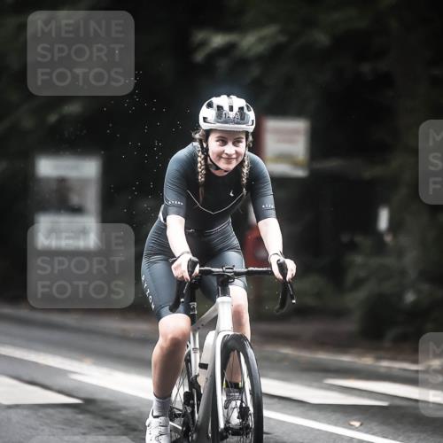 13.09.2026 - Stadtparktriathlon H.Heesch http://msf.ph/oto/10314939 13.09.2026 12:57:35 Radfahren 1091, 1135, 1283, 1392 meine-sportfotos.de