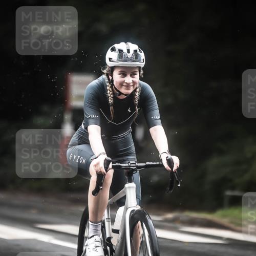 13.09.2026 - Stadtparktriathlon H.Heesch http://msf.ph/oto/10314951 13.09.2026 12:57:35 Radfahren 1091, 1135, 1283, 1392 meine-sportfotos.de