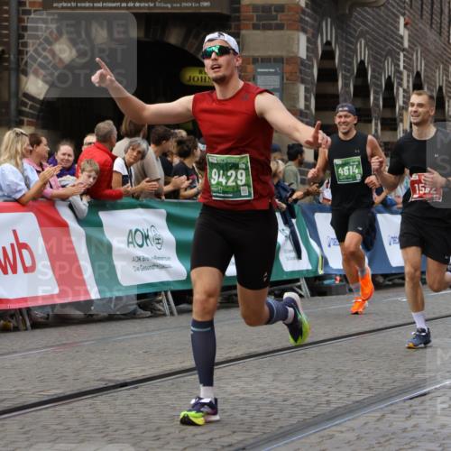 13.09.2026 - 21. swb-Marathon Bremen Strokosch-Dieckow http://msf.ph/oto/10314952 13.09.2026 13:06:02 Ziel 1017, 1301, 1562, 1745, 1879, 2538, 3242, 3271, 3520, 4157, 5199, 5725, 6025, 6579, 8706, 8973, 9010, 474, 1901, 3466, 4614, 6686, 7336, 8670, 9934 meine-sportfotos.de