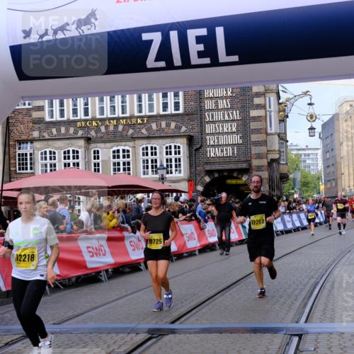 13.09.2026 - 21. swb-Marathon Bremen Tim E. http://msf.ph/oto/10314958 13.09.2026 10:55:38 Ziel 10256, 10725, 11014, 11414, 11466, 11631, 11910, 11941, 11977, 12201, 12218, 12258, 12549 meine-sportfotos.de