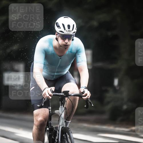 13.09.2026 - Stadtparktriathlon H.Heesch http://msf.ph/oto/10314983 13.09.2026 12:57:37 Radfahren 1091, 1135, 1283, 1392 meine-sportfotos.de