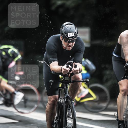 13.09.2026 - Stadtparktriathlon H.Heesch http://msf.ph/oto/10314999 13.09.2026 11:50:18 Radfahren 746, 771, 914, 916, 924 meine-sportfotos.de