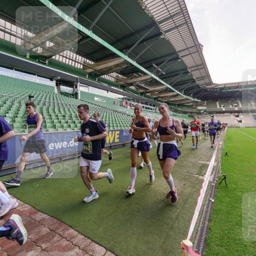 13.09.2026 - 21. swb-Marathon Bremen Michael Burmester http://msf.ph/oto/10315023 13.09.2026 13:11:05 Laufen im Stadion 164, 265, 373, 448, 581, 703, 869, 984, 1113, 1180, 1435, 1738, 1849, 1851, 1855, 1867, 1894, 1936, 1952, 1967, 2202, 2232, 2248, 2268, 2281, 2284, 2299, 2330, 2333, 2339, 2342, 2353, 2426, 2432, 2443, 2530, 2531, 2553, 2573, 2589, 2594, 2654, 2659, 2669, 2682, 2714, 2717, 2784, 2785, 2804, 2819, 2822, 2836, 2907, 2920, 2932, 2976, 3026, 3027, 3063, 3079, 3082, 3086, 3089, 3122, 3159, 3174, 3207, 3208, 3291, 3328, 3349, 3352, 3370, 3409, 3410, 3470, 800 meine-sportfotos.de