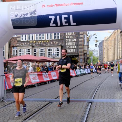 13.09.2026 - 21. swb-Marathon Bremen Tim E. http://msf.ph/oto/10315053 13.09.2026 10:55:40 Ziel 10256, 10725, 11014, 11414, 11466, 11631, 11910, 11941, 11977, 12201, 12218, 12258, 12348, 12549 meine-sportfotos.de