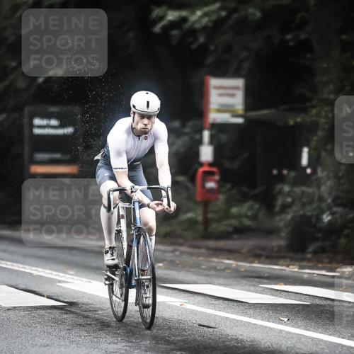 13.09.2026 - Stadtparktriathlon H.Heesch http://msf.ph/oto/10315064 13.09.2026 12:57:44 Radfahren 1135, 1306, 1374, 1409 meine-sportfotos.de