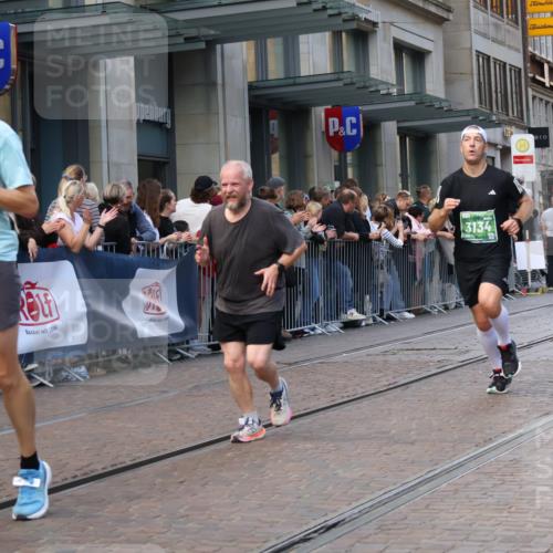 13.09.2026 - 21. swb-Marathon Bremen Strokosch-Dieckow http://msf.ph/oto/10315081 13.09.2026 13:15:56 Ziel 481, 663, 740, 755, 792, 1605, 2623, 3134, 4128, 5554, 5963, 6106, 6721, 6744, 7801, 8398, 8487, 9031, 9115, 13008, 13158, 145, 982, 1033, 1955, 2733, 3119, 3149, 3422, 3536, 3689, 3836, 3991, 4573, 4823, 5430, 5474, 5533, 5588, 5913, 6481, 6515, 7307, 7413, 9029, 9122, 9278, 9475, 9777, 13149, 13249 meine-sportfotos.de