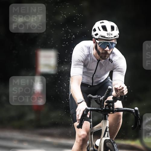 13.09.2026 - Stadtparktriathlon H.Heesch http://msf.ph/oto/10315088 13.09.2026 11:50:25 Radfahren 908, 924 meine-sportfotos.de