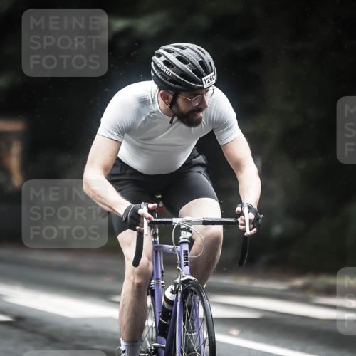 13.09.2026 - Stadtparktriathlon H.Heesch http://msf.ph/oto/10315111 13.09.2026 12:57:46 Radfahren 1135, 1306, 1374, 1409 meine-sportfotos.de