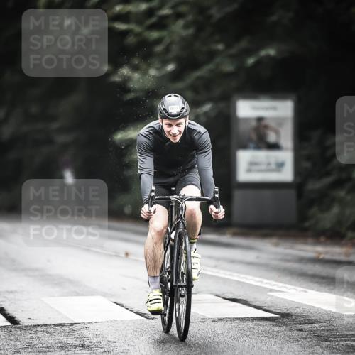 13.09.2026 - Stadtparktriathlon H.Heesch http://msf.ph/oto/10315112 13.09.2026 11:50:29 Radfahren 888, 908, 924, 937 meine-sportfotos.de