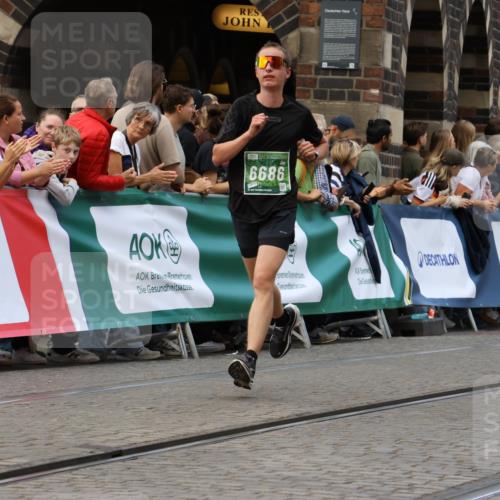13.09.2026 - 21. swb-Marathon Bremen Strokosch-Dieckow http://msf.ph/oto/10315132 13.09.2026 13:06:05 Ziel 1017, 1301, 1562, 1745, 1879, 2538, 3242, 3520, 4157, 6025, 6058, 8706, 8877, 8973, 9010, 474, 1901, 3466, 6686, 7336, 8670, 9934 meine-sportfotos.de
