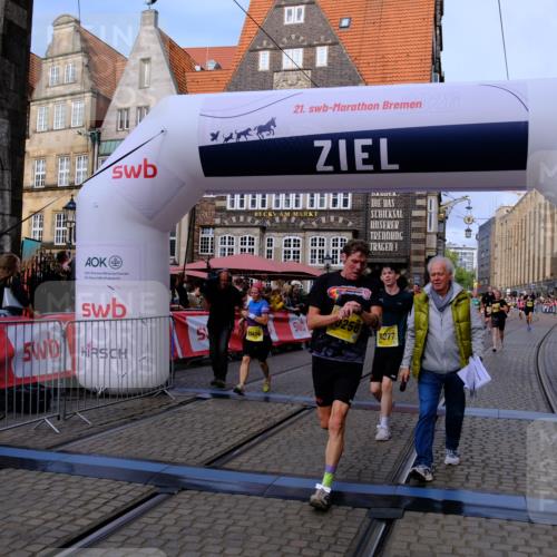 13.09.2026 - 21. swb-Marathon Bremen Tim E. http://msf.ph/oto/10315136 13.09.2026 10:55:46 Ziel 10203, 10256, 10297, 10379, 10529, 10725, 10788, 10881, 11377, 11414, 11557, 11748, 11862, 11941, 11975, 11977, 12030, 12150, 12218, 12258, 12348 meine-sportfotos.de
