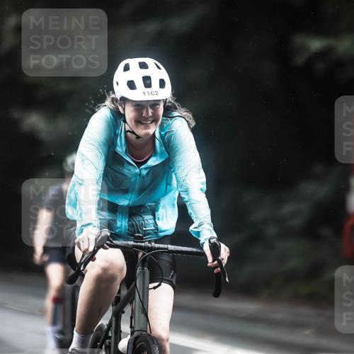 13.09.2026 - Stadtparktriathlon H.Heesch http://msf.ph/oto/10315157 13.09.2026 12:57:55 Radfahren 1128, 1162, 1276, 1377 meine-sportfotos.de