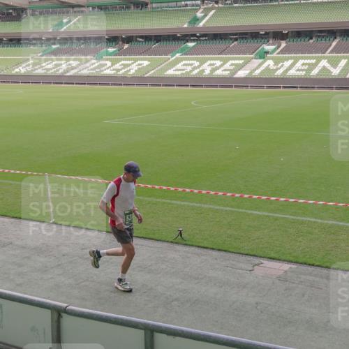13.09.2026 - 21. swb-Marathon Bremen Michael Burmester http://msf.ph/oto/10315167 13.09.2026 12:49:39 Laufen im Stadion 382, 469, 524, 572, 663, 670, 779, 826, 899, 1349, 1513, 1517, 1605, 1723, 1748, 1925, 2052, 2130, 2287, 2288, 2291, 2347, 2360, 2605, 2750, 2844, 2909, 3043, 3110, 3127, 3197, 3276, 3330, 3625, 3647, 3973, 4033, 4082, 4247, 4384, 4732, 4743, 4852, 4898, 4990, 5111, 5314, 5377, 5383, 5424, 5517, 5570, 5585, 5594, 5620, 5636, 5648, 6267, 6652, 6668, 6692, 6842, 6906, 6951, 7064, 7109, 7115, 7121, 7636, 7876, 8877, 8973, 9035, 9429, 13091 meine-sportfotos.de
