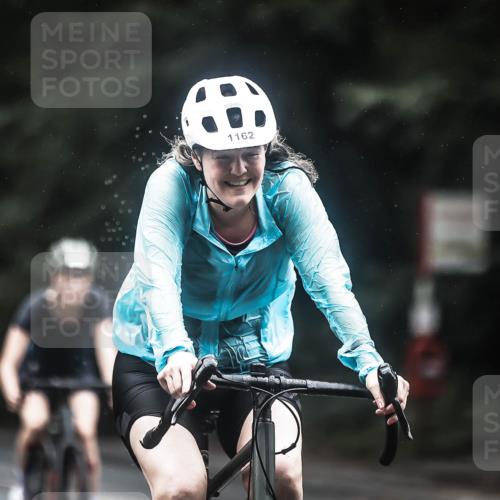 13.09.2026 - Stadtparktriathlon H.Heesch http://msf.ph/oto/10315173 13.09.2026 12:57:56 Radfahren 1128, 1162, 1276, 1377 meine-sportfotos.de