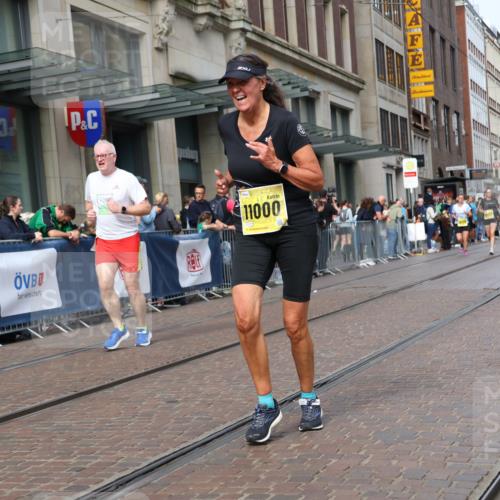 13.09.2026 - 21. swb-Marathon Bremen Strokosch-Dieckow http://msf.ph/oto/10315179 13.09.2026 10:56:50 Ziel 10157, 10166, 10408, 10578, 10687, 10700, 10772, 10969, 11000, 11079, 11236, 11292, 11328, 11484, 11667, 11946, 12032, 12263, 12382, 12383, 12400, 12411, 10240, 10356, 10372, 10486, 10540, 10610, 10721, 10771, 10824, 10888, 10936, 11064, 11069, 11349, 11407, 11474, 11601, 11871, 11872, 11911, 11996, 12284, 12434, 12543 meine-sportfotos.de