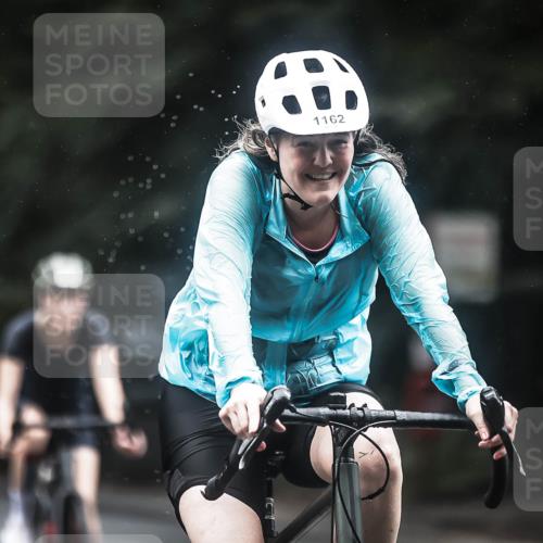 13.09.2026 - Stadtparktriathlon H.Heesch http://msf.ph/oto/10315183 13.09.2026 12:57:56 Radfahren 1128, 1162, 1276, 1377 meine-sportfotos.de