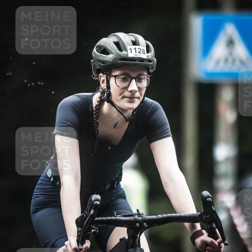 13.09.2026 - Stadtparktriathlon H.Heesch http://msf.ph/oto/10315214 13.09.2026 12:57:57 Radfahren 1069, 1128, 1162, 1276, 1377 meine-sportfotos.de