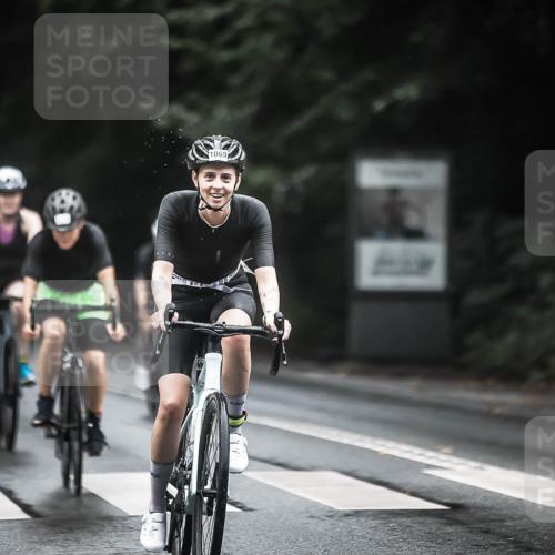 13.09.2026 - Stadtparktriathlon H.Heesch http://msf.ph/oto/10315233 13.09.2026 12:58:03 Radfahren 1069, 1116, 1263, 1407 meine-sportfotos.de