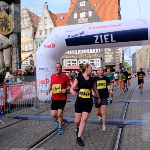 13.09.2026 - 21. swb-Marathon Bremen Tim E. http://msf.ph/oto/10315241 13.09.2026 10:55:50 Ziel 10203, 10256, 10297, 10379, 10423, 10529, 10550, 10725, 10788, 10809, 10881, 11377, 11414, 11557, 11748, 11862, 11941, 11975, 11977, 12030, 12125, 12150, 12188, 12218, 12258, 12348 meine-sportfotos.de
