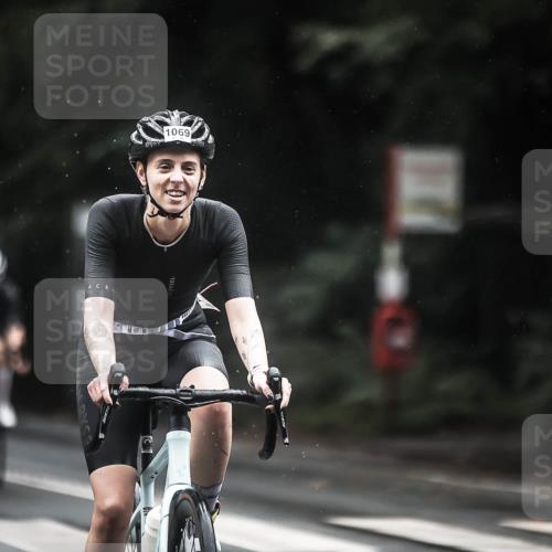 13.09.2026 - Stadtparktriathlon H.Heesch http://msf.ph/oto/10315266 13.09.2026 12:58:03 Radfahren 1069, 1116, 1263, 1407 meine-sportfotos.de
