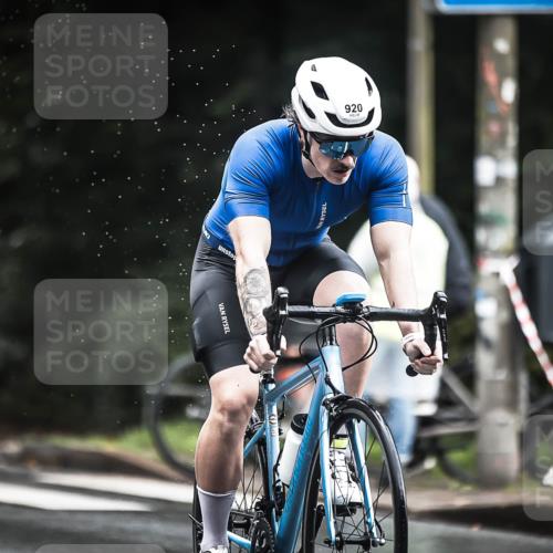 13.09.2026 - Stadtparktriathlon H.Heesch http://msf.ph/oto/10315297 13.09.2026 11:50:37 Radfahren 726, 751, 805, 821, 878, 888, 920, 937 meine-sportfotos.de