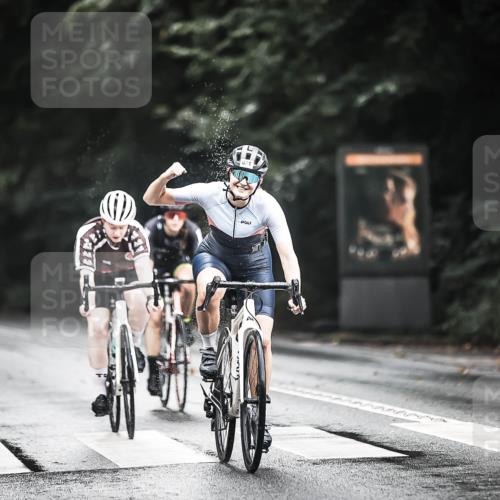 13.09.2026 - Stadtparktriathlon H.Heesch http://msf.ph/oto/10315346 13.09.2026 11:50:40 Radfahren 726, 751, 805, 821, 822, 878, 888, 920, 937 meine-sportfotos.de