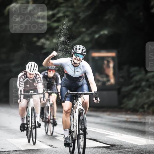 13.09.2026 - Stadtparktriathlon H.Heesch http://msf.ph/oto/10315358 13.09.2026 11:50:41 Radfahren 726, 751, 805, 821, 822, 878, 888, 920 meine-sportfotos.de