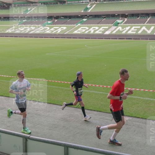 13.09.2026 - 21. swb-Marathon Bremen Michael Burmester http://msf.ph/oto/10315365 13.09.2026 12:50:04 Laufen im Stadion 469, 524, 572, 663, 670, 779, 899, 1513, 1517, 1605, 1723, 1748, 1998, 2052, 2130, 2287, 2288, 2291, 2295, 2347, 2360, 2442, 2444, 2750, 2909, 3043, 3197, 3276, 3330, 3625, 3647, 3808, 3973, 4023, 4033, 4082, 4247, 4368, 4384, 4559, 4732, 4743, 4852, 4888, 4898, 4990, 5066, 5111, 5155, 5314, 5377, 5383, 5424, 5517, 5532, 5570, 5585, 5594, 5620, 5627, 5636, 5648, 6267, 6471, 6652, 6668, 6692, 6842, 6901, 6906, 7109, 7115, 7121, 7876, 9035, 13091 meine-sportfotos.de