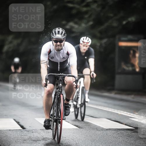 13.09.2026 - Stadtparktriathlon H.Heesch http://msf.ph/oto/10315389 13.09.2026 12:58:13 Radfahren 1210, 1244, 1278, 1352, 1359, 1385, 1420 meine-sportfotos.de