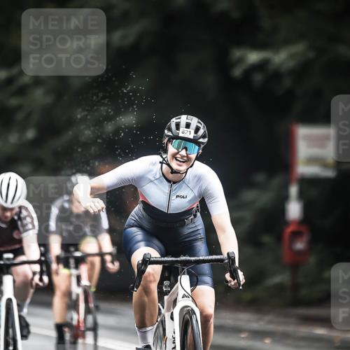 13.09.2026 - Stadtparktriathlon H.Heesch http://msf.ph/oto/10315390 13.09.2026 11:50:41 Radfahren 726, 751, 805, 821, 822, 878, 888, 920 meine-sportfotos.de