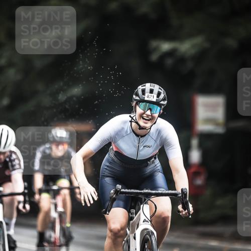13.09.2026 - Stadtparktriathlon H.Heesch http://msf.ph/oto/10315397 13.09.2026 11:50:41 Radfahren 726, 751, 805, 821, 822, 878, 888, 920 meine-sportfotos.de