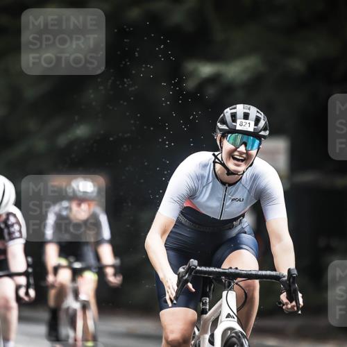 13.09.2026 - Stadtparktriathlon H.Heesch http://msf.ph/oto/10315406 13.09.2026 11:50:41 Radfahren 726, 751, 805, 821, 822, 878, 888, 920 meine-sportfotos.de