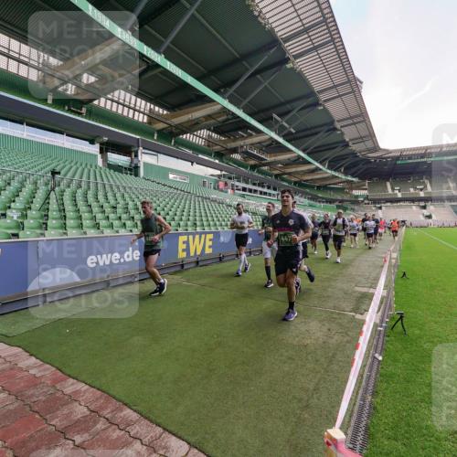 13.09.2026 - 21. swb-Marathon Bremen Michael Burmester http://msf.ph/oto/10315409 13.09.2026 13:11:38 Laufen im Stadion 265, 373, 581, 703, 843, 984, 1113, 1226, 1435, 1738, 1849, 1851, 1855, 1894, 1936, 1952, 1967, 2202, 2248, 2268, 2281, 2284, 2299, 2330, 2333, 2336, 2339, 2342, 2353, 2375, 2377, 2398, 2426, 2432, 2443, 2531, 2589, 2654, 2659, 2669, 2673, 2682, 2784, 2804, 2819, 2822, 2836, 2850, 2907, 2932, 2976, 3026, 3027, 3079, 3082, 3089, 3122, 3143, 3155, 3159, 3174, 3207, 3208, 3308, 3328, 3349, 3352, 3370, 3409, 3410, 3442, 3470, 800 meine-sportfotos.de