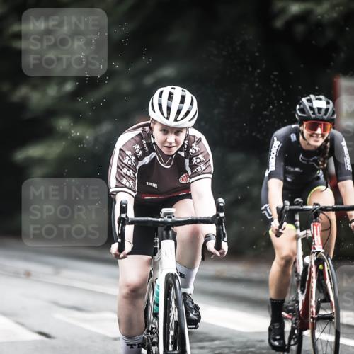 13.09.2026 - Stadtparktriathlon H.Heesch http://msf.ph/oto/10315413 13.09.2026 11:50:42 Radfahren 726, 751, 805, 821, 822, 878, 918, 920 meine-sportfotos.de