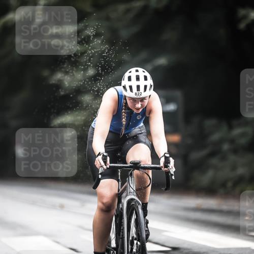 13.09.2026 - Stadtparktriathlon H.Heesch http://msf.ph/oto/10315485 13.09.2026 11:50:46 Radfahren 726, 805, 821, 822, 833, 836, 918 meine-sportfotos.de