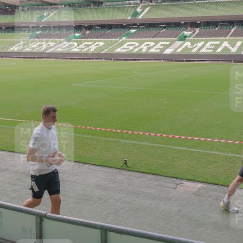 13.09.2026 - 21. swb-Marathon Bremen Michael Burmester http://msf.ph/oto/10315487 13.09.2026 12:50:15 Laufen im Stadion 335, 469, 524, 572, 663, 670, 771, 779, 899, 1510, 1513, 1517, 1605, 1613, 1723, 1748, 1970, 1998, 2052, 2130, 2287, 2288, 2291, 2295, 2347, 2360, 2442, 2444, 2750, 2909, 3043, 3197, 3276, 3330, 3484, 3625, 3647, 3808, 3973, 4023, 4033, 4082, 4247, 4368, 4384, 4473, 4559, 4743, 4852, 4888, 4898, 4990, 5066, 5111, 5155, 5314, 5377, 5383, 5424, 5517, 5532, 5570, 5585, 5594, 5620, 5627, 5636, 5648, 6267, 6471, 6652, 6668, 6692, 6842, 6901, 6906, 7109, 7115, 7121, 7876 meine-sportfotos.de