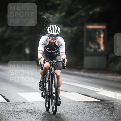 13.09.2026 - Stadtparktriathlon H.Heesch http://msf.ph/oto/10315503 13.09.2026 12:58:17 Radfahren 1244, 1278, 1281, 1352, 1359, 1385, 1420 meine-sportfotos.de