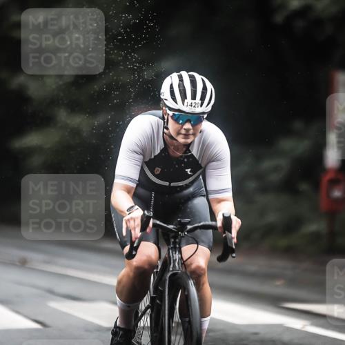 13.09.2026 - Stadtparktriathlon H.Heesch http://msf.ph/oto/10315518 13.09.2026 12:58:18 Radfahren 1244, 1278, 1281, 1352, 1359, 1385, 1420 meine-sportfotos.de